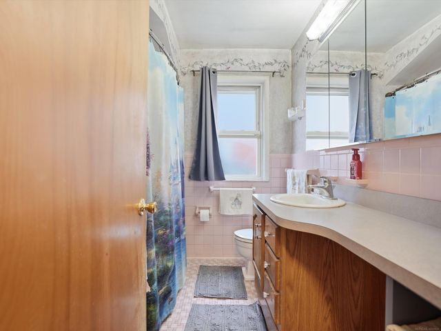 28021 Rockwood Street, St Clair Shores, MI 48081