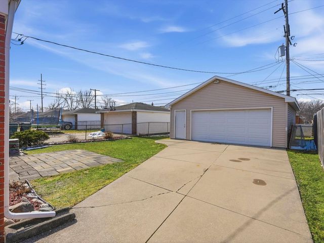 28021 Rockwood Street, St Clair Shores, MI 48081