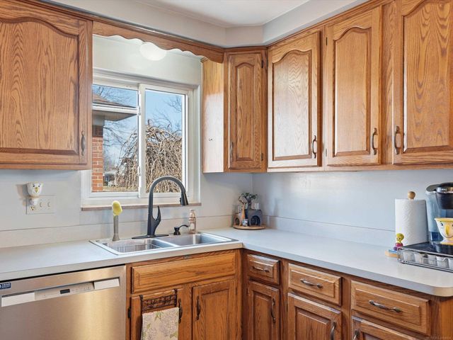 28021 Rockwood Street, St Clair Shores, MI 48081