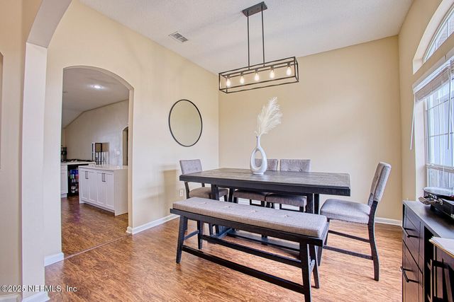 9105 PROSPERITY LAKE Drive, Jacksonville, FL 32244
