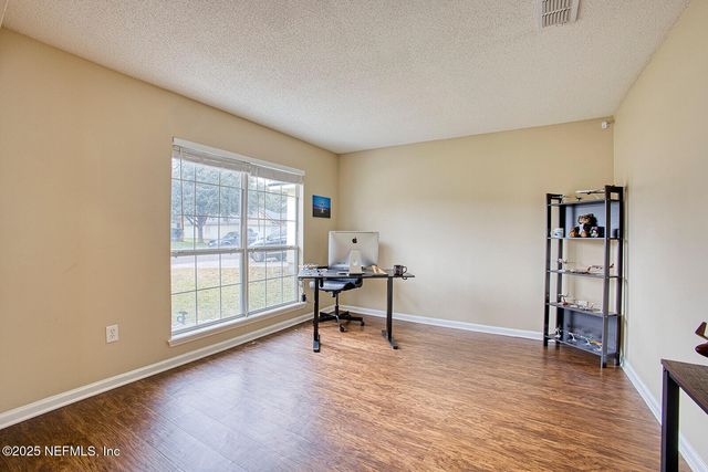 9105 PROSPERITY LAKE Drive, Jacksonville, FL 32244