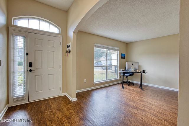 9105 PROSPERITY LAKE Drive, Jacksonville, FL 32244