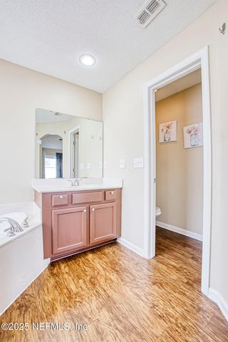 9105 PROSPERITY LAKE Drive, Jacksonville, FL 32244