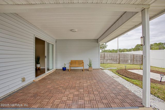 9105 PROSPERITY LAKE Drive, Jacksonville, FL 32244