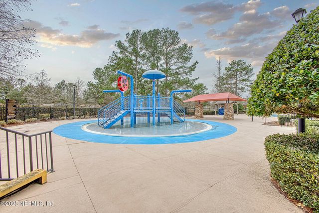 9105 PROSPERITY LAKE Drive, Jacksonville, FL 32244