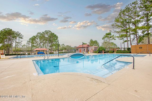 9105 PROSPERITY LAKE Drive, Jacksonville, FL 32244