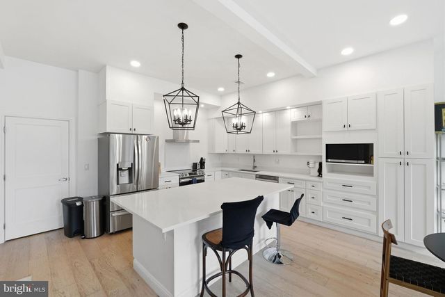 2301 GROVE AVE, Falls Church, VA 22046