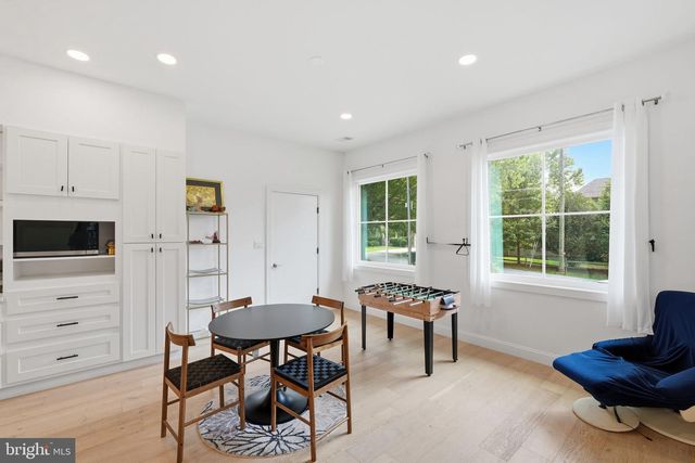 2301 GROVE AVE, Falls Church, VA 22046