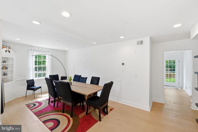 2301 GROVE AVE, Falls Church, VA 22046