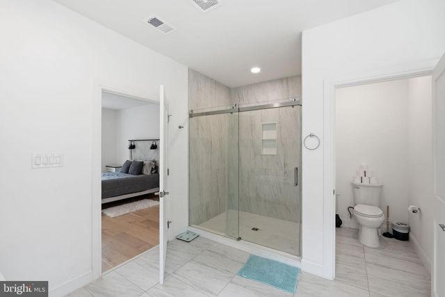 2301 GROVE AVE, Falls Church, VA 22046