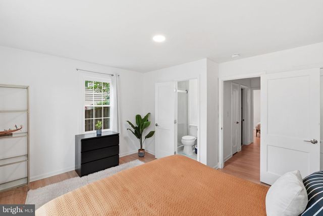 2301 GROVE AVE, Falls Church, VA 22046