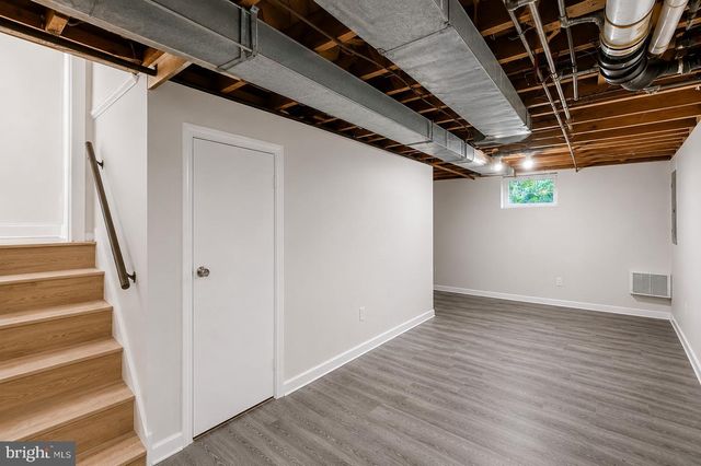 2301 GROVE AVE, Falls Church, VA 22046