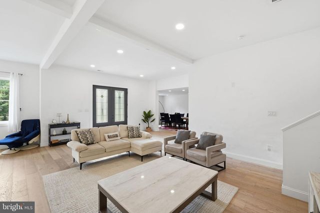 2301 GROVE AVE, Falls Church, VA 22046