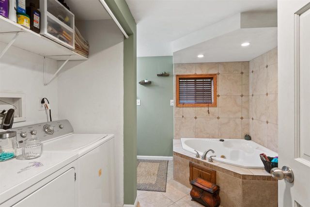 341 WATER STREET, Rosholt, WI 54473