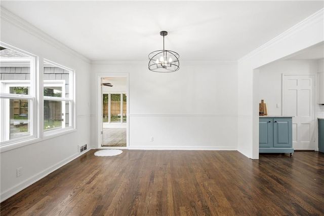 1263 W 67th Terrace, Kansas City, MO 64113