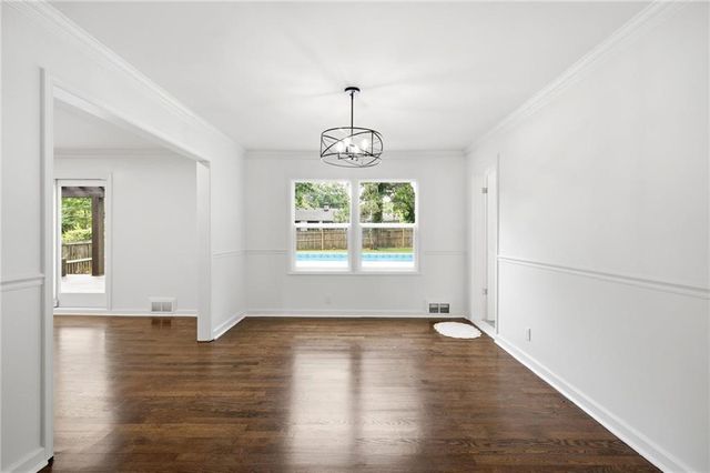 1263 W 67th Terrace, Kansas City, MO 64113