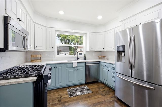 1263 W 67th Terrace, Kansas City, MO 64113
