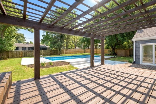 1263 W 67th Terrace, Kansas City, MO 64113