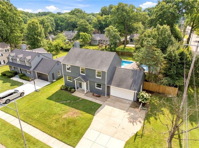 1263 W 67th Terrace, Kansas City, MO 64113