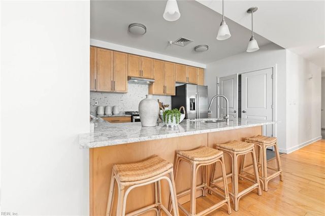 3700 Sandpiper Rd Apt 121, Virginia Beach, VA 23456