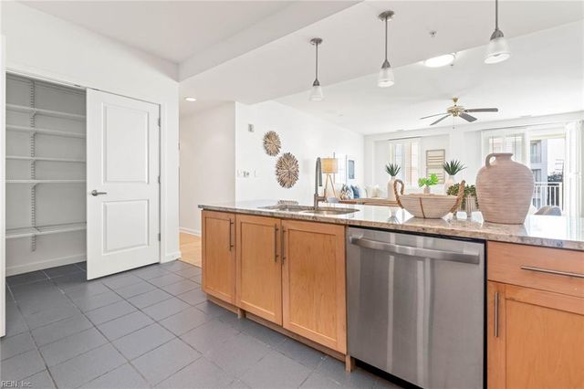 3700 Sandpiper Rd Apt 121, Virginia Beach, VA 23456