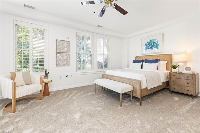 3700 Sandpiper Rd Apt 121, Virginia Beach, VA 23456