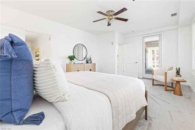 3700 Sandpiper Rd Apt 121, Virginia Beach, VA 23456