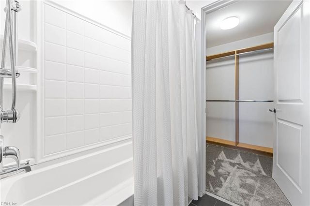 3700 Sandpiper Rd Apt 121, Virginia Beach, VA 23456