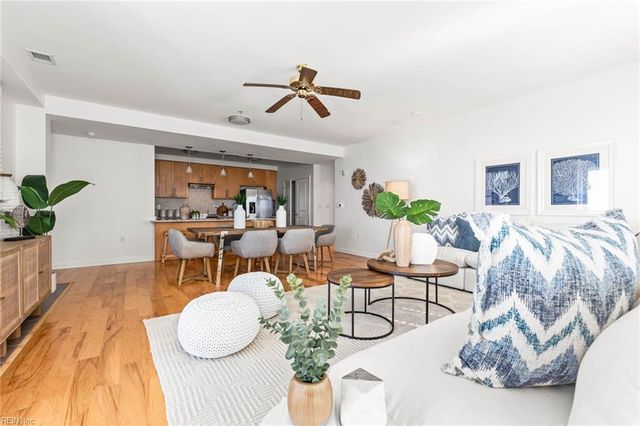 3700 Sandpiper Rd Apt 121, Virginia Beach, VA 23456