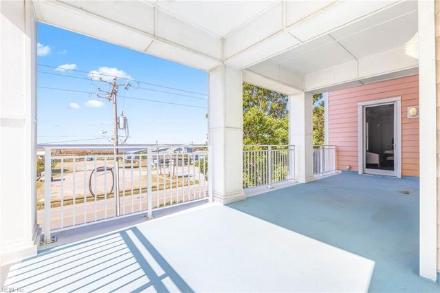 3700 Sandpiper Rd Apt 121, Virginia Beach, VA 23456