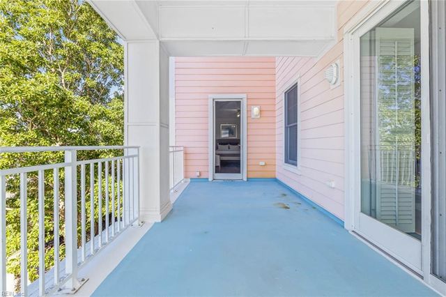 3700 Sandpiper Rd Apt 121, Virginia Beach, VA 23456