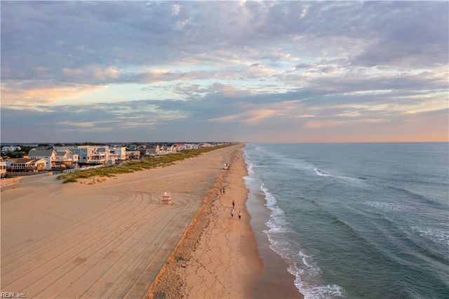 3700 Sandpiper Rd Apt 121, Virginia Beach, VA 23456