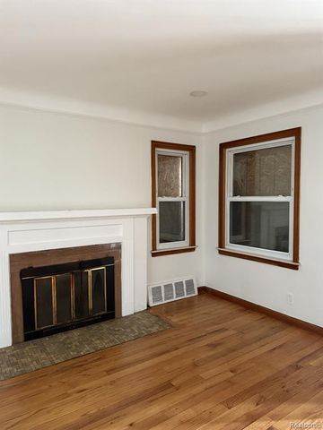 13801 Fordham Street, Detroit, MI 48205