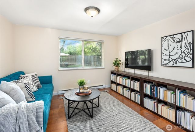 8300 NE 146th Street, Kenmore, WA 98028