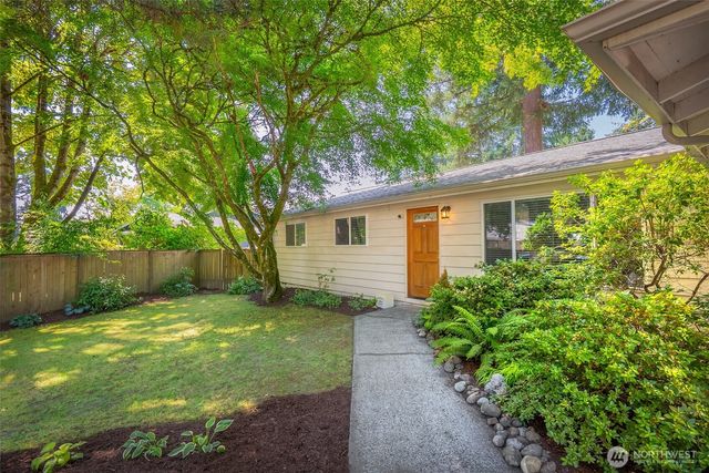 8300 NE 146th Street, Kenmore, WA 98028