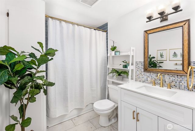 8300 NE 146th Street, Kenmore, WA 98028