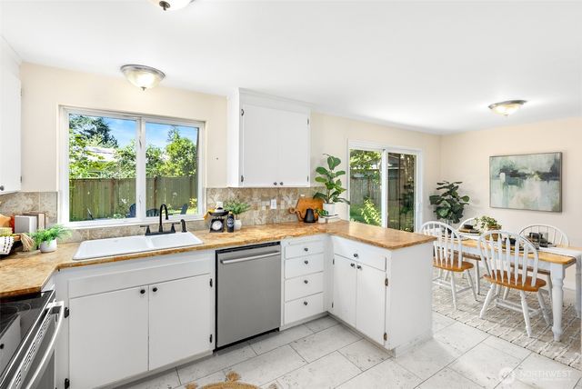 8300 NE 146th Street, Kenmore, WA 98028