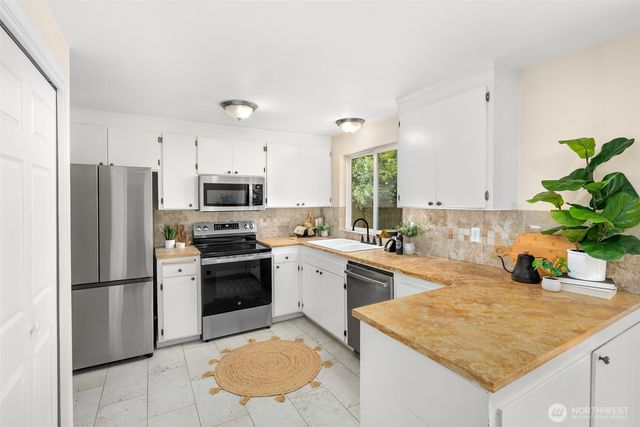 8300 NE 146th Street, Kenmore, WA 98028