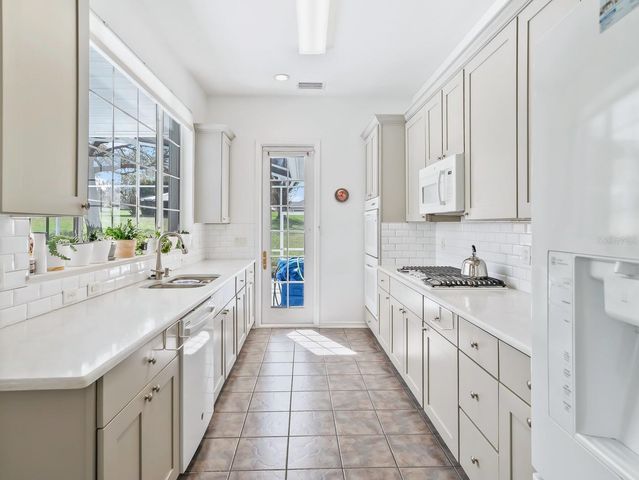 39407 TREELINE DRIVE, Lady Lake, FL 32159