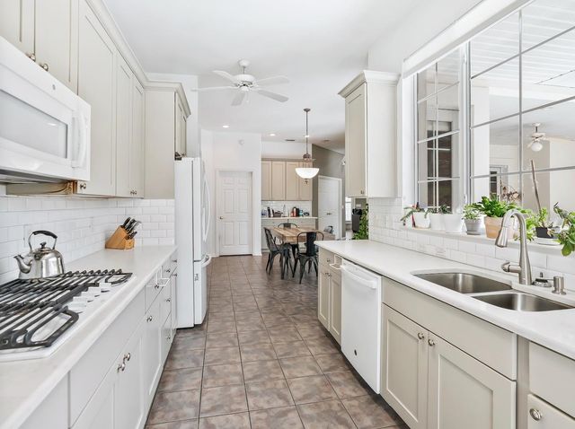 39407 TREELINE DRIVE, Lady Lake, FL 32159