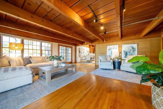 386 13th Street, Del Mar, CA 92014