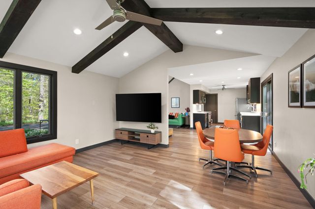 545 N 300 E, Valparaiso, IN 46383