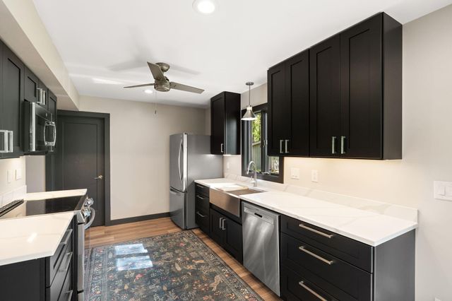 545 N 300 E, Valparaiso, IN 46383