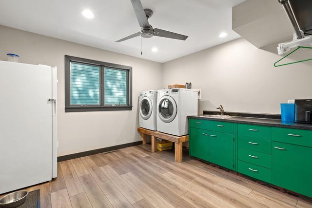 545 N 300 E, Valparaiso, IN 46383
