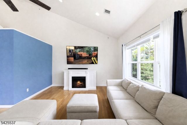 30 Mountain Ave 9B 8, Paterson City, NJ 07501