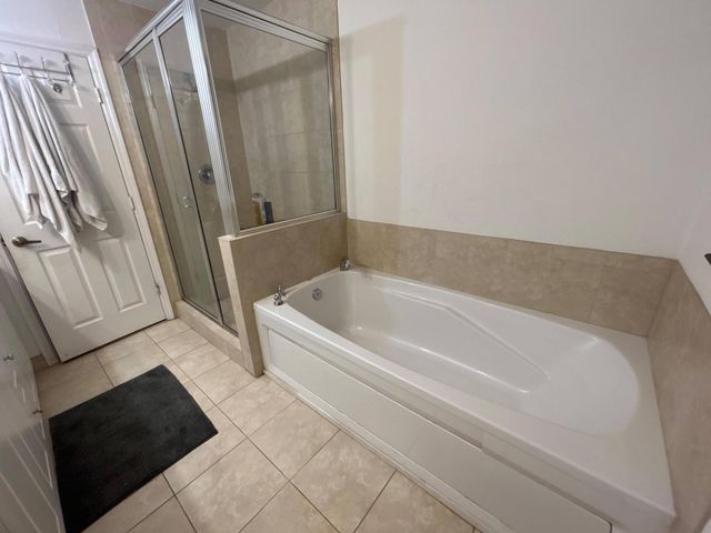 238 SE 2ND Avenue, Hallandale Beach, FL 33009