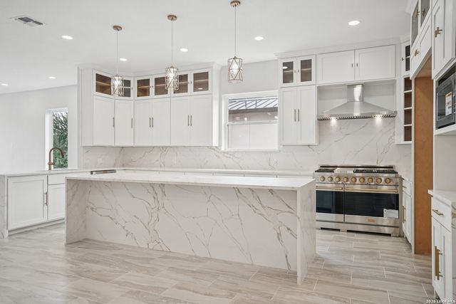 7310 Cresta Bulivar, San Antonio, TX 78256