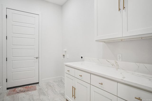 7310 Cresta Bulivar, San Antonio, TX 78256
