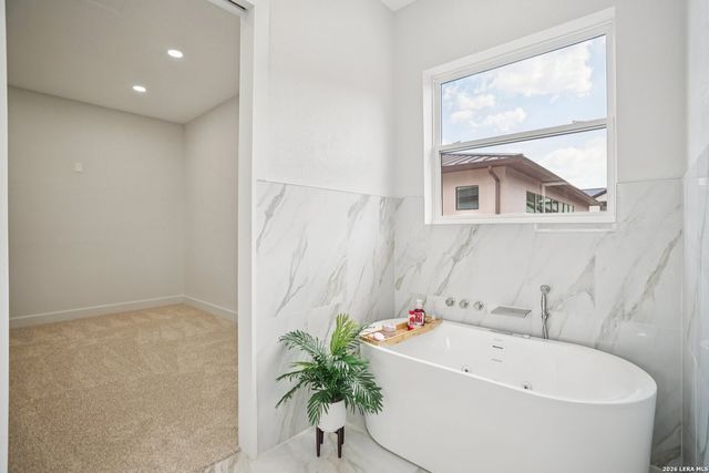 7310 Cresta Bulivar, San Antonio, TX 78256