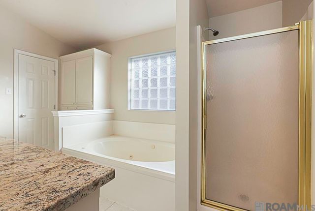 17419 Kaitlyn Dr, Baton Rouge, LA 70817